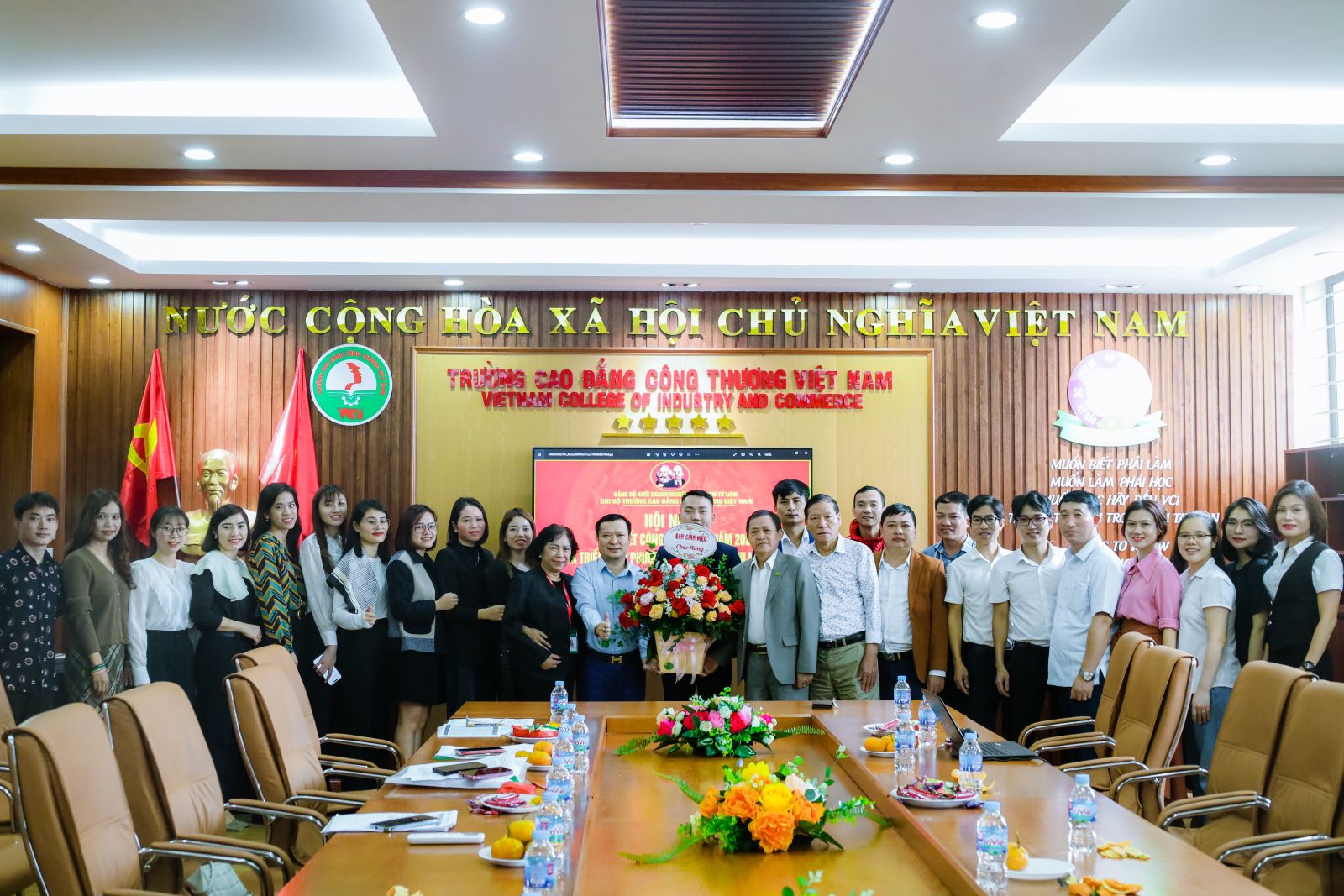 Chi Bộ Trường Cao Đẳng Công Thương Việt Nam Tổ Chức Hội Nghị Tổng Kết Công Tác Đảng Năm 2023 Và Triển Khai Phương Hướng Nhiệm Vụ Năm 2024