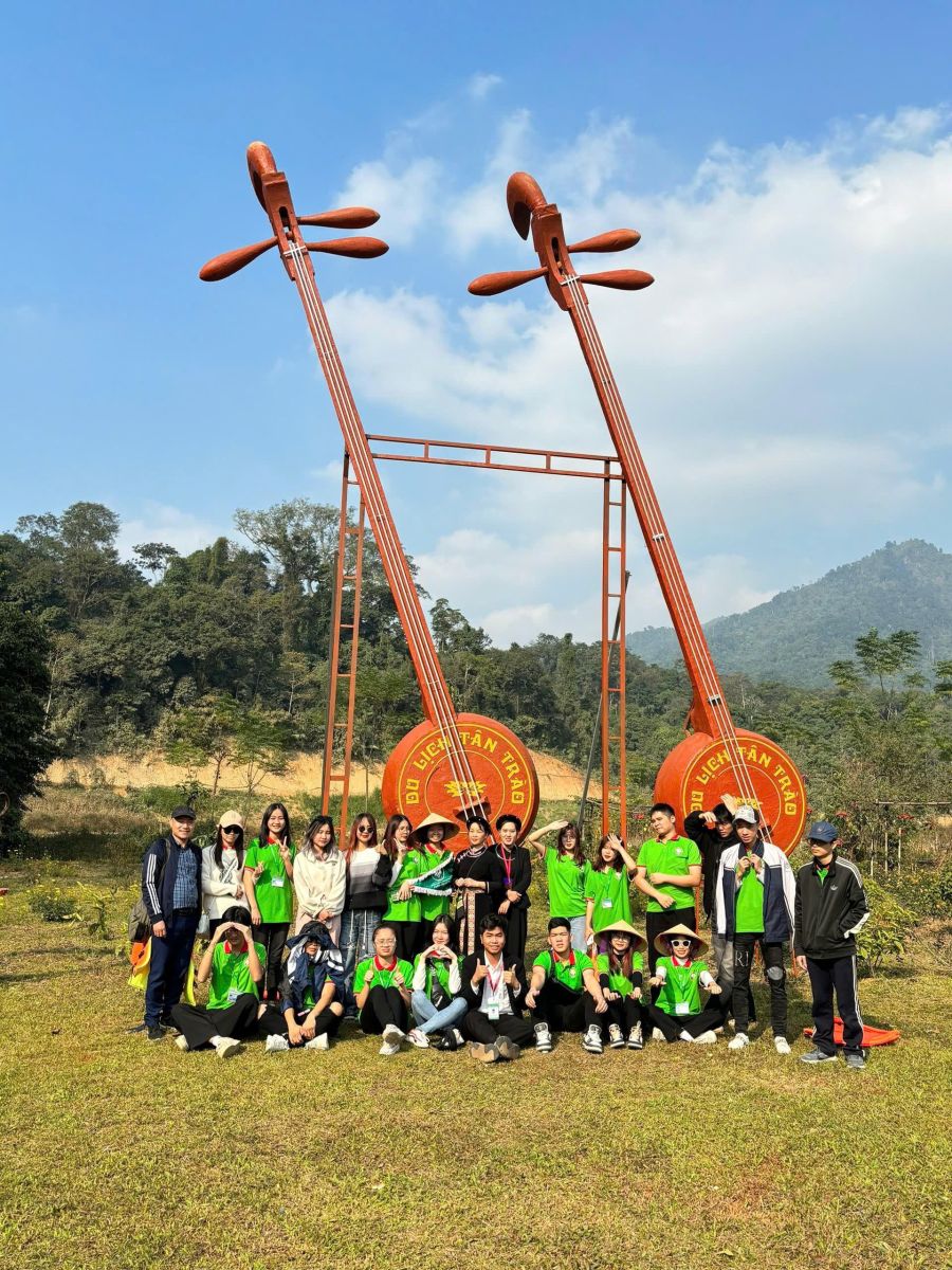 TUYỂN SINH CAO ĐẲNG HƯỚNG DẪN DU LỊCH
