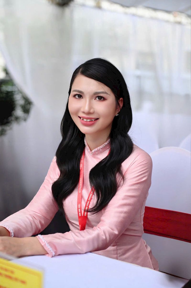 NGÔ THU HIỀN