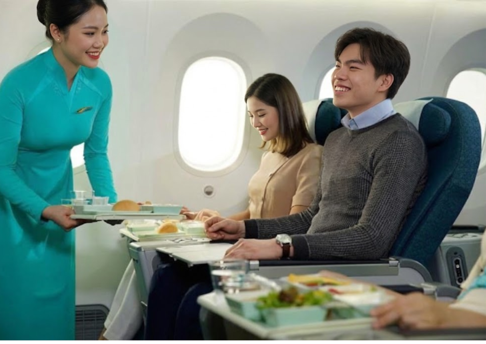 Tuyển sinh ngành Dịch vụ thương mại hàng không